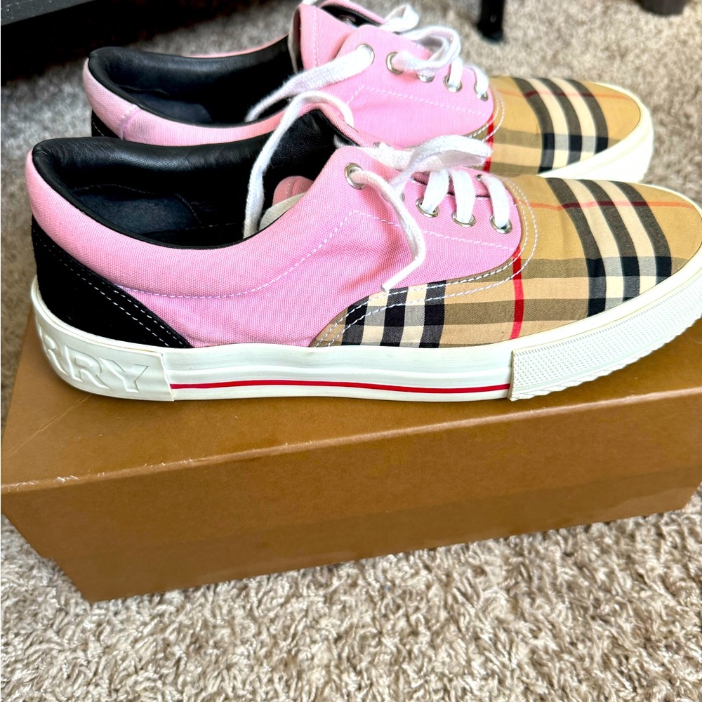 Burberry sneakers